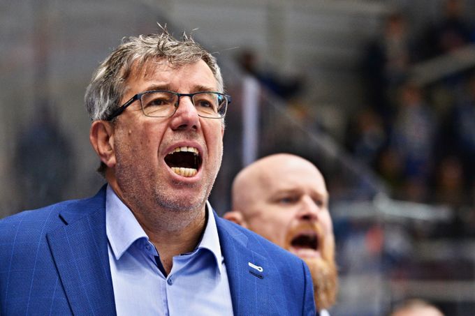 Třeba poprvé nedokončím sezonu, nevyloučil Pokorný po prohře s Vary. Co posily? Třeba poprvé nedokončím sezonu, nevyloučil Pokorný po prohře s Vary. Co posily?