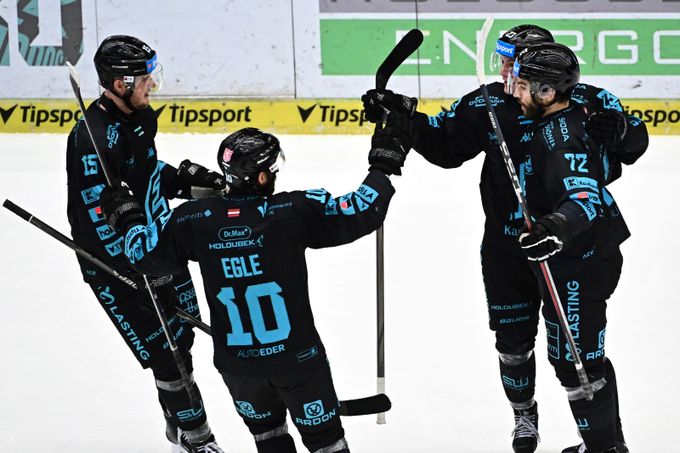 ONLINE: Boleslav poprvé pod prozatímním koučem hraje ve Varech, kanonáda v Třinci ONLINE: Boleslav poprvé pod prozatímním koučem hraje ve Varech, kanonáda v Třinci
