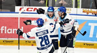 Kladno ve formě, po prodloužení porazilo i Spartu. Pardubice - Vítkovice 4:1 Kladno ve formě, po prodloužení porazilo i Spartu. Pardubice - Vítkovice 4:1