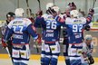 Hokejisté Komety se radují z vítězné trefy utkání proti Plzni, kterou vstřelil Lukáš Nahodil