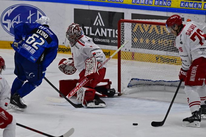 ONLINE: Kometa - Třinec 0:0. Sváteční extraligová dohrávka, lídr soutěže hraje v Brně ONLINE: Kometa - Třinec 0:0. Sváteční extraligová dohrávka, lídr soutěže hraje v Brně