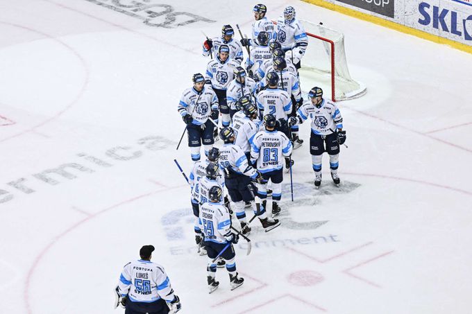 Najman zákrokem zabránil gólu, pak k němu přispěl. Kouč: Tyhle části hry dělají vše Najman zákrokem zabránil gólu, pak k němu přispěl. Kouč: Tyhle části hry dělají vše