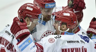 Proti elitě zaujal a tak se bek Třince noční jízdou vydal k ligové premiéře