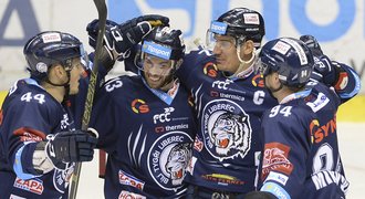 VIDEO: Výhry slaví Třinec, Litvínov či Zlín. Liberec ukončil sérii porážek