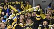 Litvínovští fanoušci podporují svůj tým během zápasu