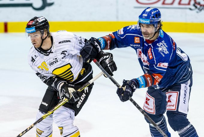 Syn legendy NHL zpět v Česku, upsal se Vítkovicím. Varaďa: Vnese vítěznou mentalitu Syn legendy NHL zpět v Česku, upsal se Vítkovicím. Varaďa: Vnese vítěznou mentalitu