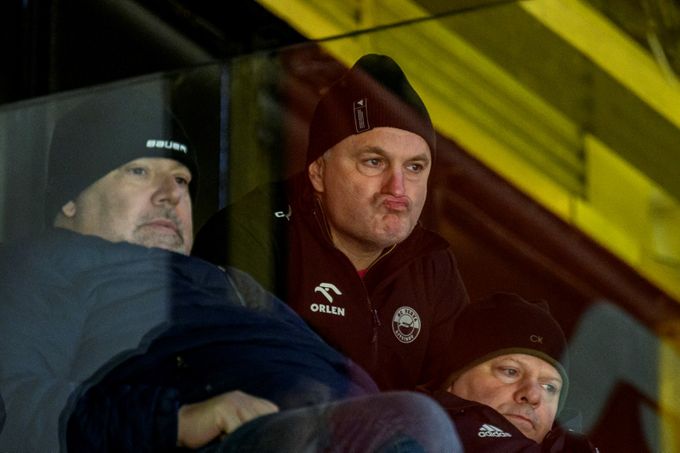 Reichel vede tréninky Litvínova, zápas sledoval z tribuny: Změn bude víc, partnery zajistíme Reichel vede tréninky Litvínova, zápas sledoval z tribuny: Změn bude víc, partnery zajistíme