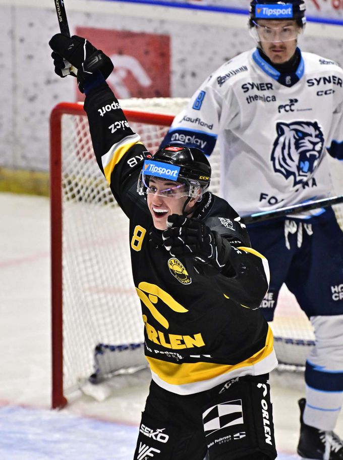 Jsi moc malý, slýchal. Teď šokuje extraligu! Šámal vyskočil ze třetí dorostenecké ligy Jsi moc malý, slýchal. Teď šokuje extraligu! Šámal vyskočil ze třetí dorostenecké ligy