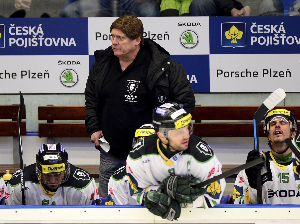 František Výborný na lavičce Mladé Boleslavi. Minulou sezonu ji přivedl do předkola play off, teď může myslet ještě výš.