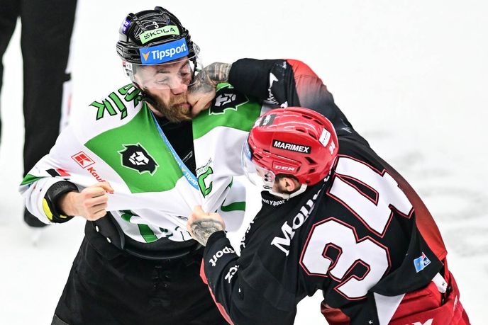 Mladoboleslavský kapitán Adam Jánošík prodloužil smlouvu s Bruslaři Mladoboleslavský kapitán Adam Jánošík prodloužil smlouvu s Bruslaři