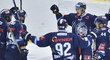 Hokejisté Liberce se radují z gólu do sítě Mladé Boleslavi