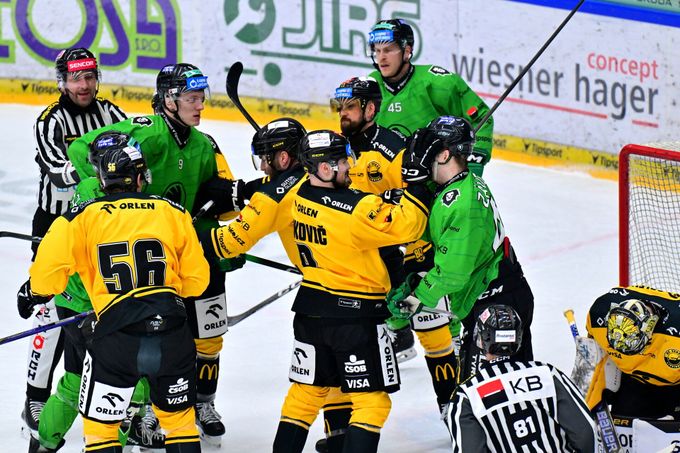 Boleslav slaví, naděje Litvínova se opět zmenšila. Zaostáváme za extraligou, zní Boleslav slaví, naděje Litvínova se opět zmenšila. Zaostáváme za extraligou, zní