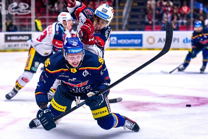 ONLINE: Pardubice - Budějovice. Souboj o druhé místo, kdo urve výhru? ONLINE: Pardubice - Budějovice. Souboj o druhé místo, kdo urve výhru?
