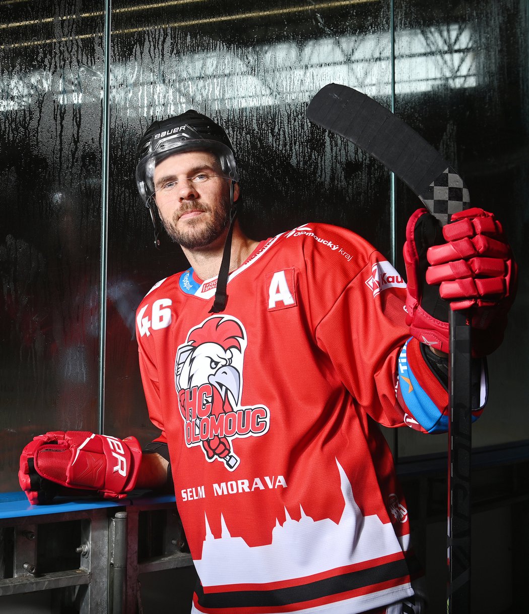 David Krejčí, hvězda z NHL pózovala pro Sport Magazín v olomouckém dresu