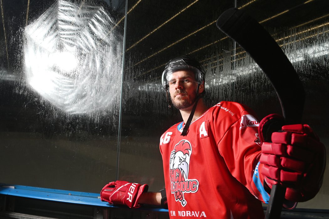 David Krejčí, hvězda z NHL pózovala pro Sport Magazín v olomouckém dresu