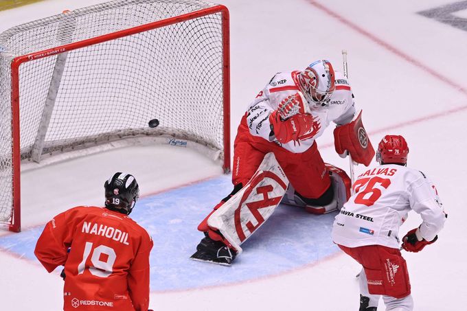 ONLINE: Olomouc vede v odvetě proti Třinci, Sparta touží srovnat sérii s Kladnem ONLINE: Olomouc vede v odvetě proti Třinci, Sparta touží srovnat sérii s Kladnem
