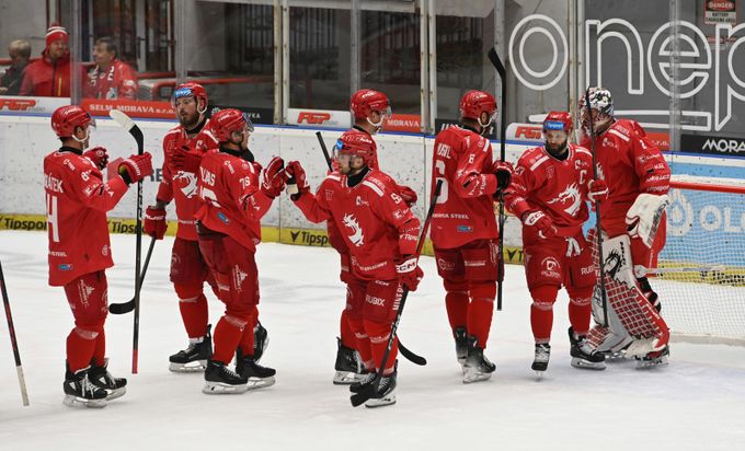 ONLINE: Vedoucí Třinec hraje v Plzni, Sparta s Litvínovem. Jágr proti Motoru ONLINE: Vedoucí Třinec hraje v Plzni, Sparta s Litvínovem. Jágr proti Motoru
