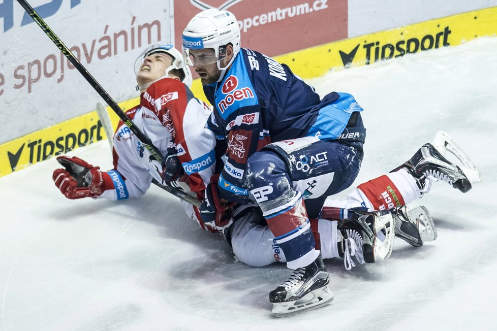 Petr Koblasa nepříjemně přišlápl Davida Tomáška