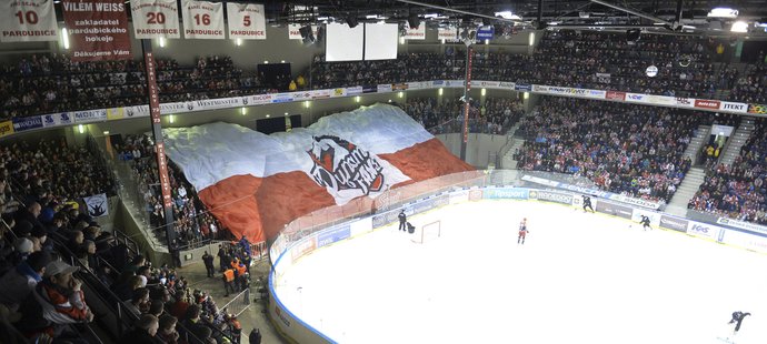 Fanoušci Pardubic při derby ukázali oddanost