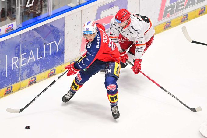 ONLINE: Dynamo srovnalo s Hradcem, Motor - Sparta 1:1. Litvínov vede nad mistrem ONLINE: Dynamo srovnalo s Hradcem, Motor - Sparta 1:1. Litvínov vede nad mistrem