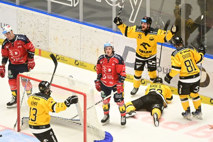 ONLINE: Pardubice - Litvínov 2:3. Kladno přejelo Spartu, Olomouc je nadále poslední ONLINE: Pardubice - Litvínov 2:3. Kladno přejelo Spartu, Olomouc je nadále poslední