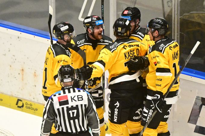 Pardubice padly potřetí v řadě. Kladno přejelo Spartu 5:1, Olomouc je nadále poslední Pardubice padly potřetí v řadě. Kladno přejelo Spartu 5:1, Olomouc je nadále poslední
