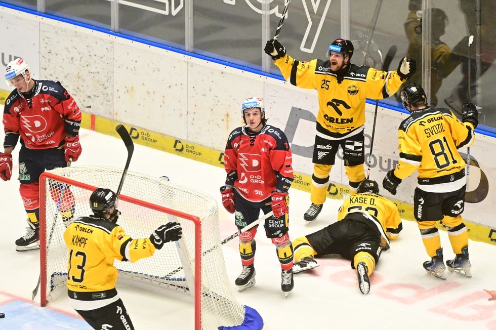 Pardubice padly potřetí v řadě. Kladno přejelo Spartu 5:1, Olomouc je nadále poslední Pardubice padly potřetí v řadě. Kladno přejelo Spartu 5:1, Olomouc je nadále poslední