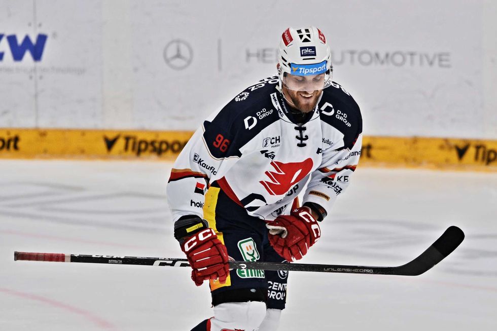 ONLINE: Stoprocentní Třinec, první tříbodový úspěch Olomouce i Plzně. Kometa - Pardubice 3:5 ONLINE: Stoprocentní Třinec, první tříbodový úspěch Olomouce i Plzně. Kometa - Pardubice 3:5