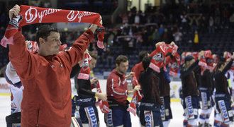 SESTŘIHY: Pardubice otočily derby, černá série Komety pokračuje