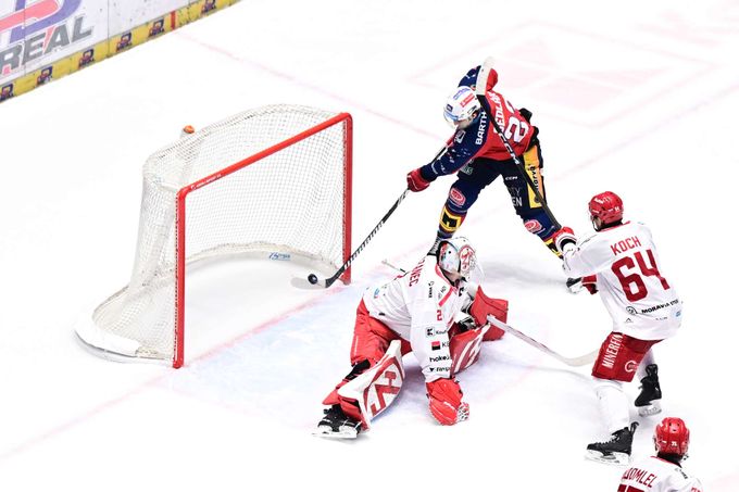 ONLINE: Sedlák rozhodl šlágr s Třincem, Vítkovice rozdrtily Olomouc. Litvínov slaví ONLINE: Sedlák rozhodl šlágr s Třincem, Vítkovice rozdrtily Olomouc. Litvínov slaví