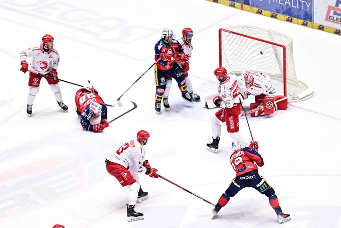 Momenty šlágru: Červenkův jubilejní zápis, kouzlící Ludvig či znovu rozzlobený Sedlák Momenty šlágru: Červenkův jubilejní zápis, kouzlící Ludvig či znovu rozzlobený Sedlák