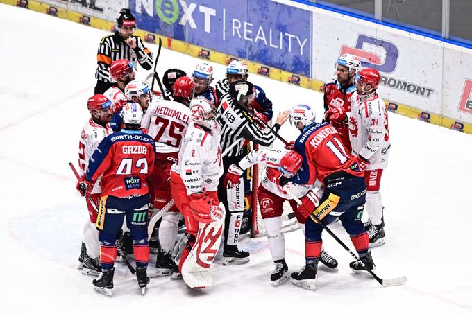 Dynamo přepsalo dračí pohádku. Gazda: Červenka? Famózní. Opakoval bych se... Dynamo přepsalo dračí pohádku. Gazda: Červenka? Famózní. Opakoval bych se...