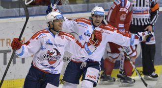 VIDEO: Kometa s Třincem stále v krizi, Pardubice vyhrály pod novým koučem