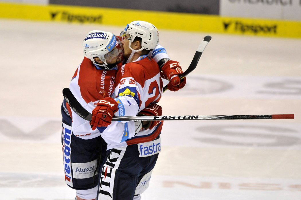 Pardubice hostí v derby Hradec Králové