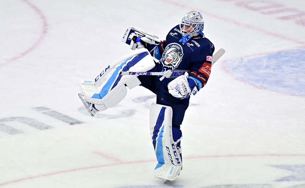 Brankář Liberce Petr Kváča si užívá první vychytanou nulu v play off