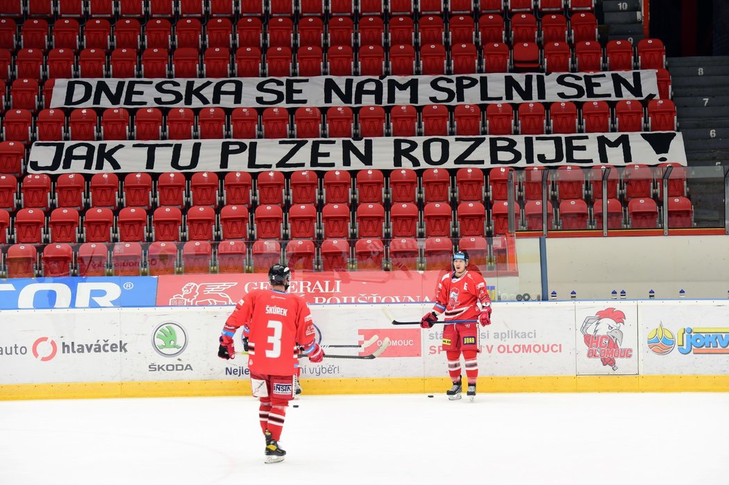 Olomoučtí fanoušci si pro domácí utkání předkola s Plzní připravili speciální choreo