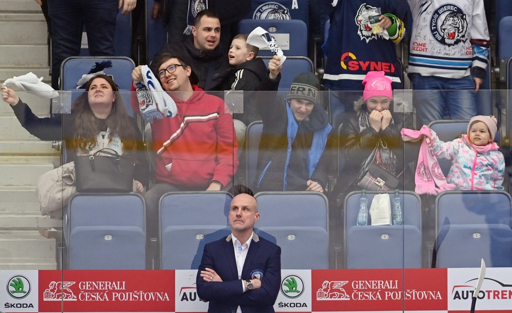 Plzeňský boss Martin Straka na střídačce