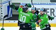 Hokejisté Mladé Boleslavi oslavují domácí výhru ve čtvrtfinále