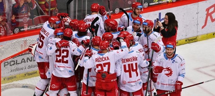 Třinec - Motor 2:0. Obrat nevyšel. Oceláři v semifinále, vyzvou Spartu