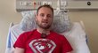 Zraněný třinecký obránce Jakub Jeřábek poslal fanouškům vzkaz z nemocnice