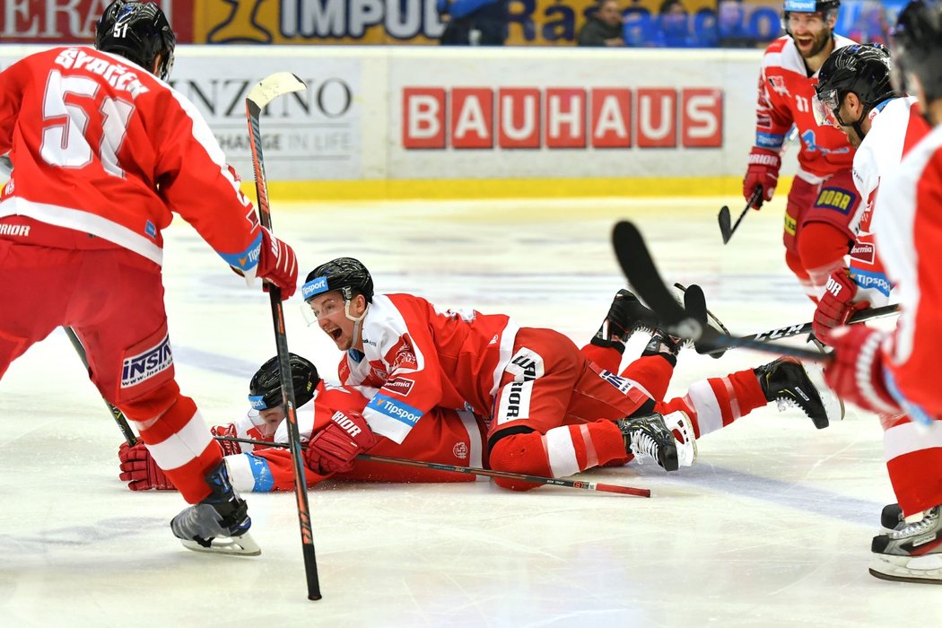 Olomoucký útočník Miroslav Holec po zápase přiznal, že po rozhodujícím gólu v prodloužení ani nemohl dýchat