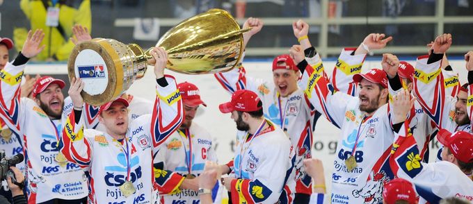 Co dělají poslední pardubičtí šampioni: Šéf hospody, sádrokartony, obrazy nebo rolfterapie Co dělají poslední pardubičtí šampioni: Šéf hospody, sádrokartony, obrazy nebo rolfterapie