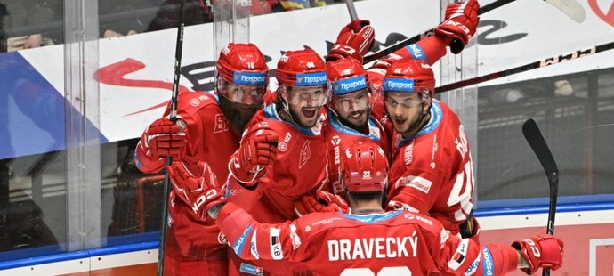 ONLINE: Pardubice - Třinec 0:1. Oceláři vedou! Hrehorčák překonal Willa