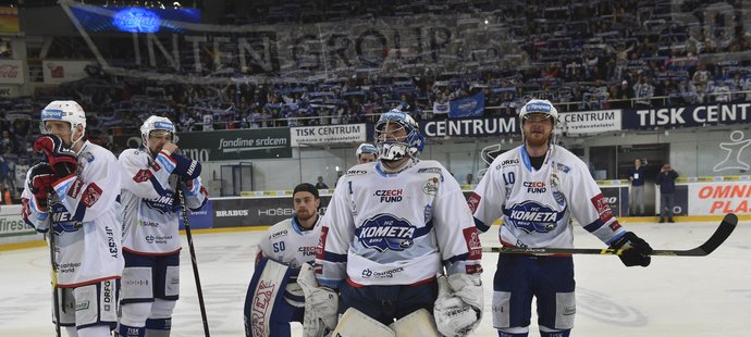 Hokejisté Komety Brno třetí titul v řadě nezískají.