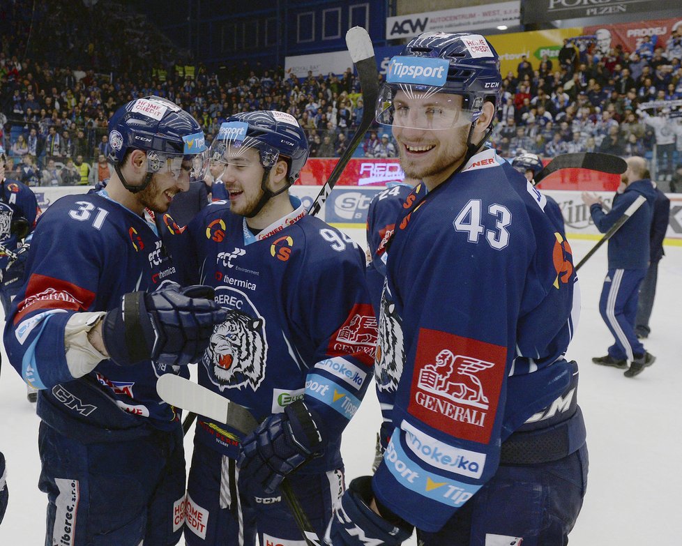 Radost libereckých hráčů po postupu do semifinále Generali play off