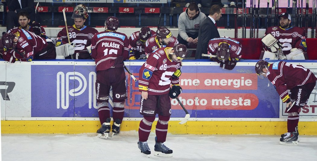 Je hotovo, Třinec právě rozhodl o tom, že Sparta do finále extraligy nepostoupí...