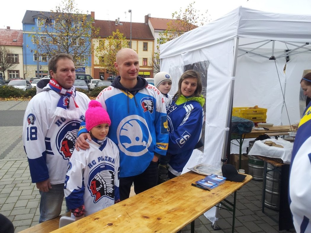 S Dvořákem se přišlo rozloučit spoustu fanoušků