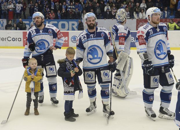 Tomáši Svobodovi a jeho parťákům okamžitě přály jejich děti Tomáši Svobodovi a jeho parťákům okamžitě přály jejich děti