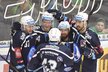 Hokejisté Plzně se radují z gólu v duelu v Boleslavi: zleva Allen Conor, Jakub Pour, Jan Kovář, Milan Gulaš a Michal Moravčík