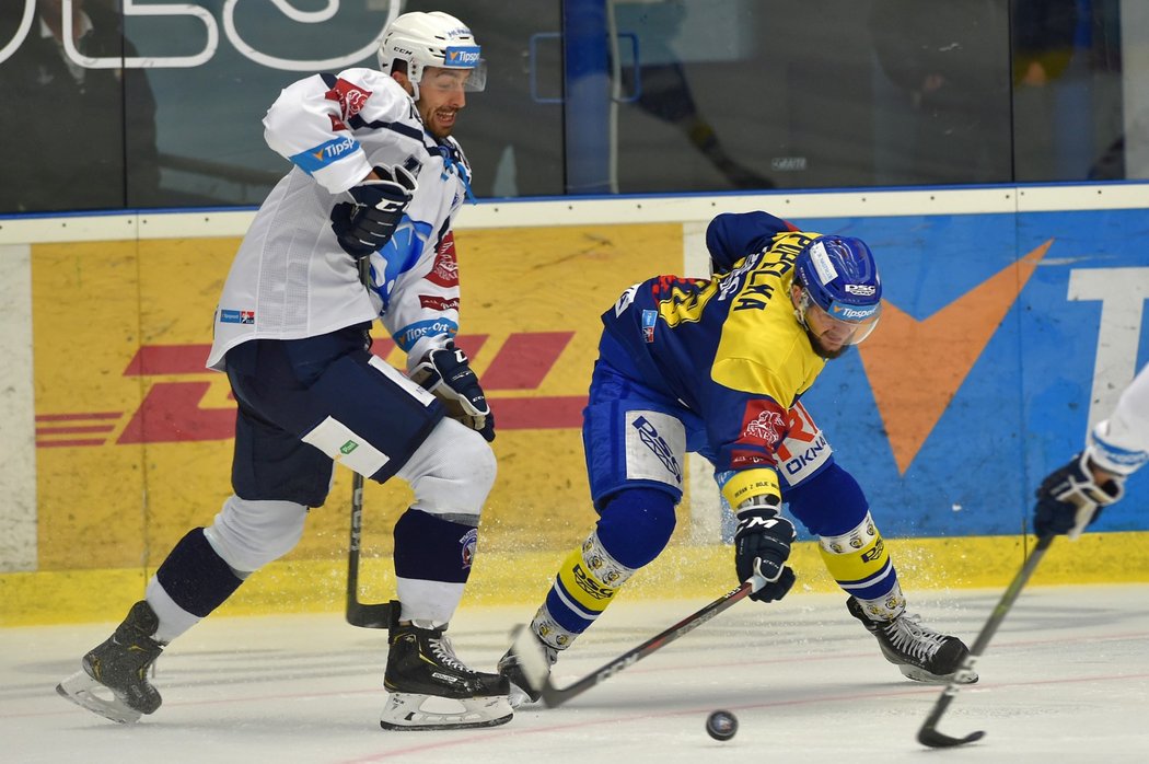 Michal Moravčík (vlevo) a Michal Popelka (vpravo) během souboje Plzně se Zlínem